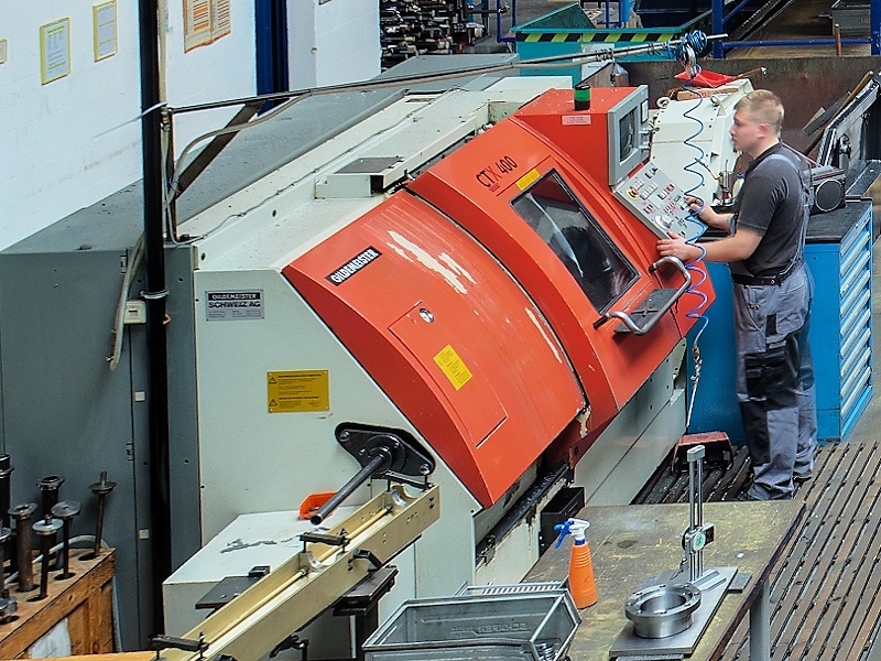 Produktionshalle, Abacus GmbH, CNC Maschinen, CNC-Drehen