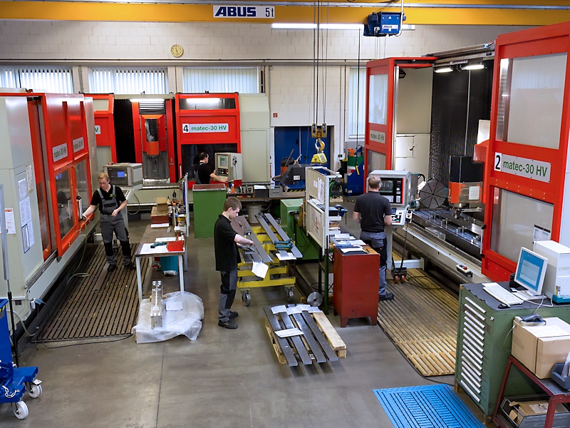 Production hall, Abacus GmbH, CNC machine, Turning